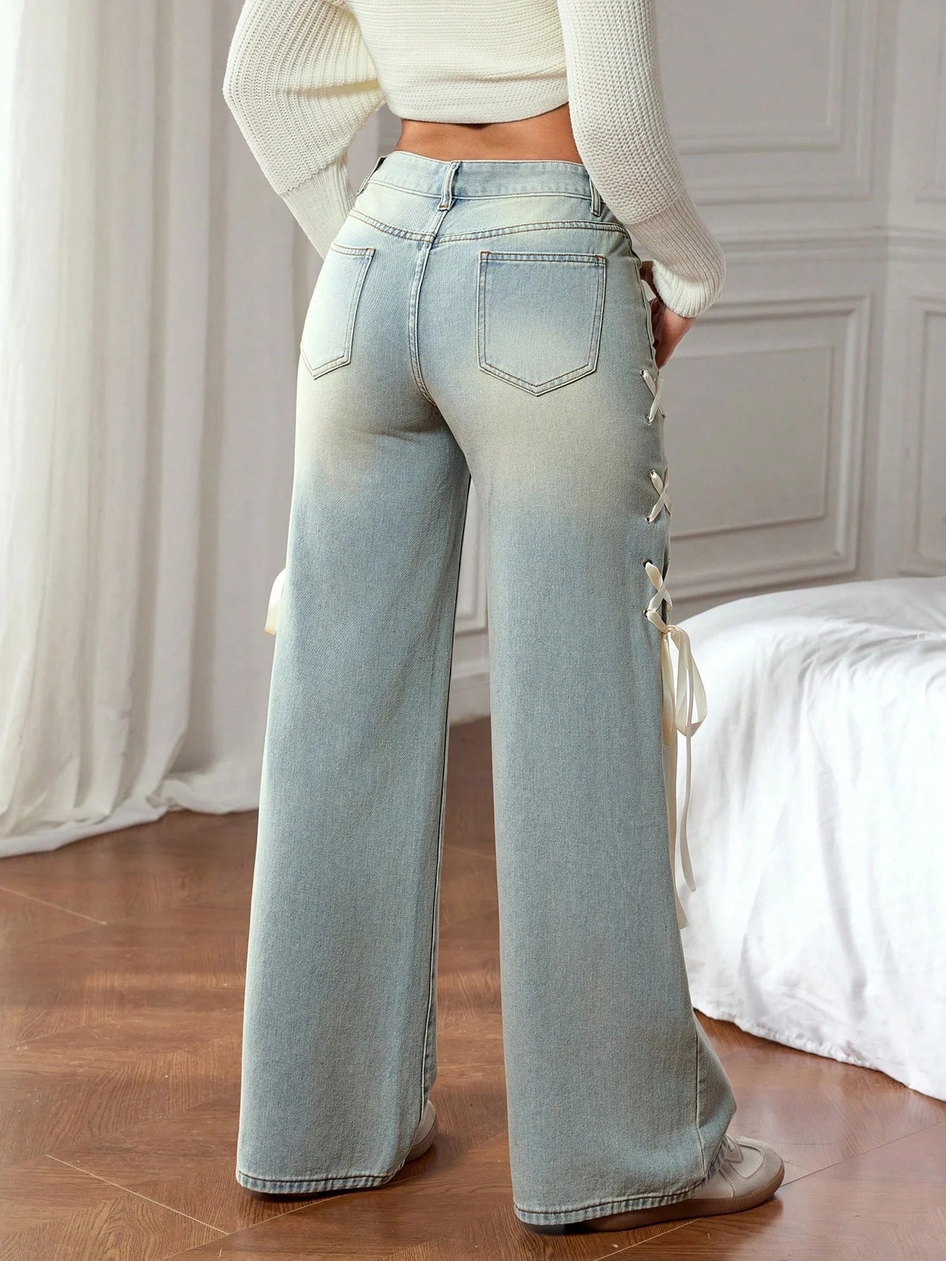 Casual Wide-Leg Jeans with Side Ribbons